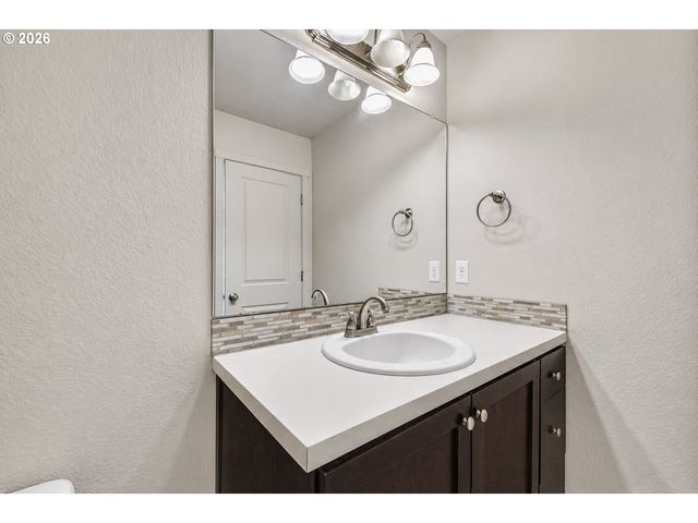 11536 Ne 126TH Ave 60, Vancouver, WA 98682
