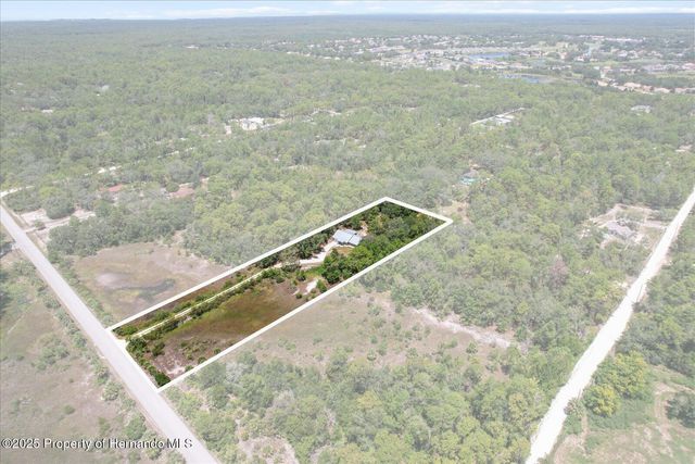 9271 Long Lake Avenue, Weeki Wachee, FL 34613