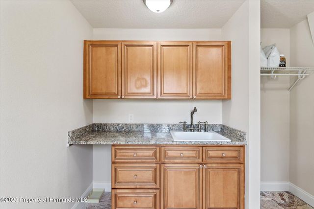 9271 Long Lake Avenue, Weeki Wachee, FL 34613