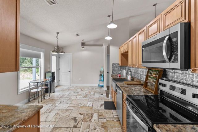 9271 Long Lake Avenue, Weeki Wachee, FL 34613