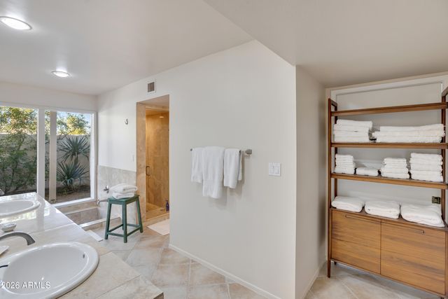 7441 E CENTURY Drive, Scottsdale, AZ 85250