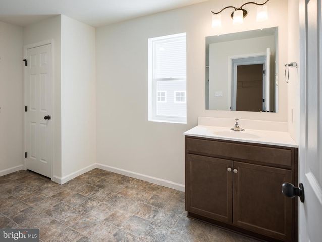 415 LITTLE WALNUT CT, Windsor, PA 17366