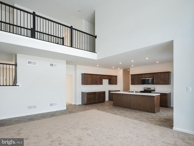 415 LITTLE WALNUT CT, Windsor, PA 17366