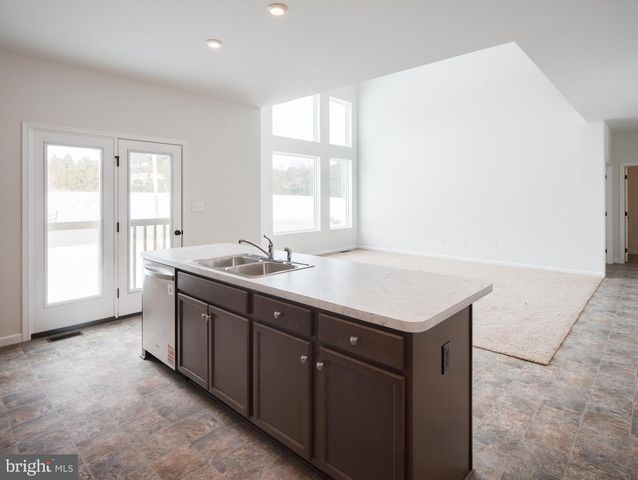 415 LITTLE WALNUT CT, Windsor, PA 17366