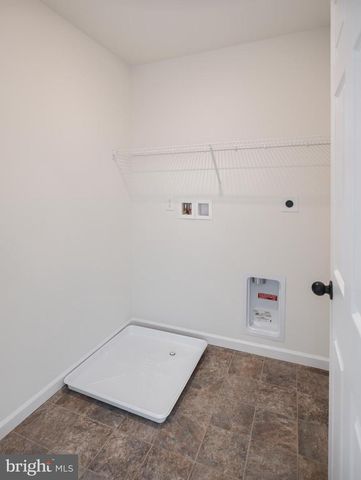 415 LITTLE WALNUT CT, Windsor, PA 17366