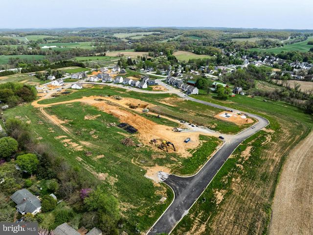 415 LITTLE WALNUT CT, Windsor, PA 17366