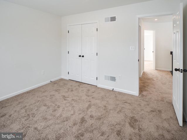 415 LITTLE WALNUT CT, Windsor, PA 17366