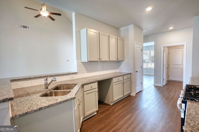 210 Park Place Trail, Social Circle, GA 30025