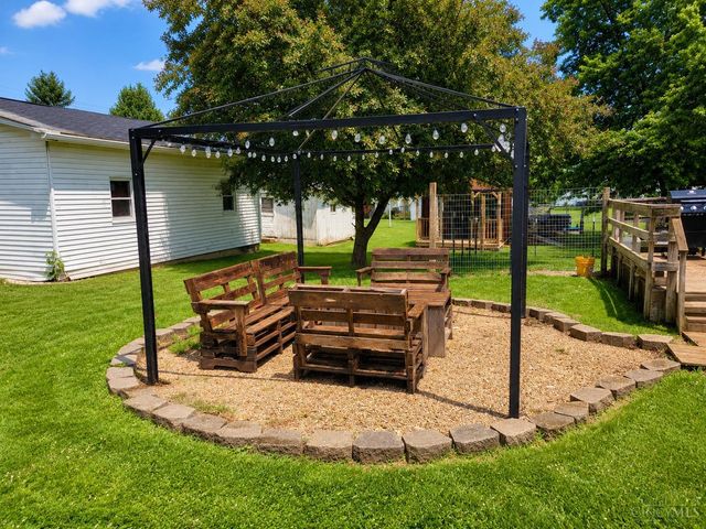 250 Broadway Street, Seaman, OH 45679