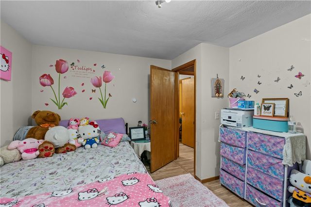 87 Pinehurst Avenue, Providence, RI 02908