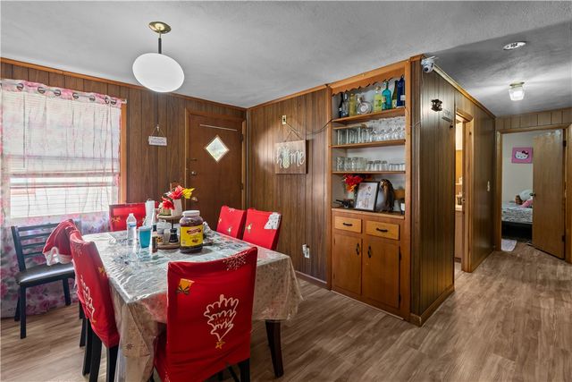 87 Pinehurst Avenue, Providence, RI 02908