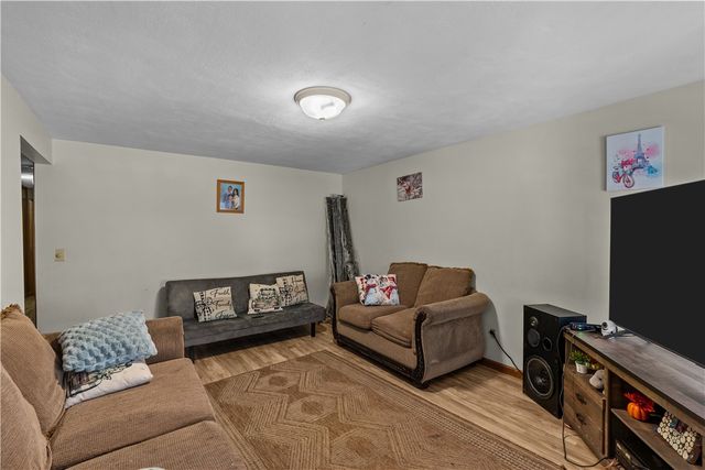 87 Pinehurst Avenue, Providence, RI 02908