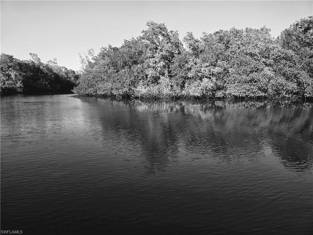 1551 Bembury DR, Naples, FL 34102