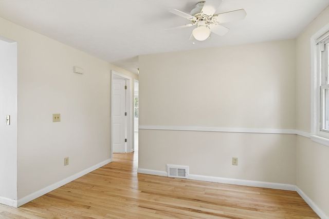 33 Overhill Dr, Springfield, MA 01129
