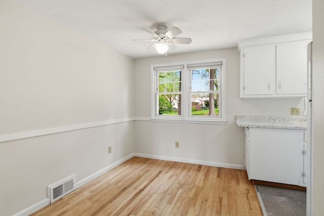 33 Overhill Dr, Springfield, MA 01129