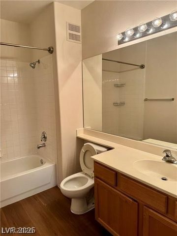 9901 Trailwood Drive 2004, Las Vegas, NV 89134