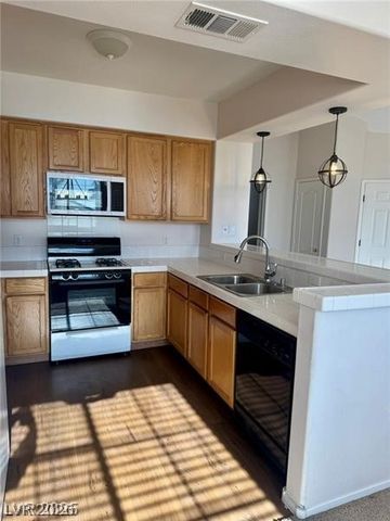 9901 Trailwood Drive 2004, Las Vegas, NV 89134
