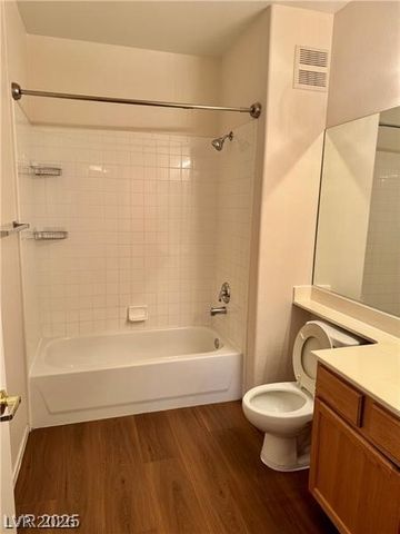 9901 Trailwood Drive 2004, Las Vegas, NV 89134