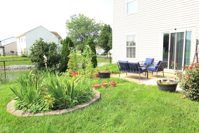 2399 Longleaf Drive, Greenwood, IN 46143