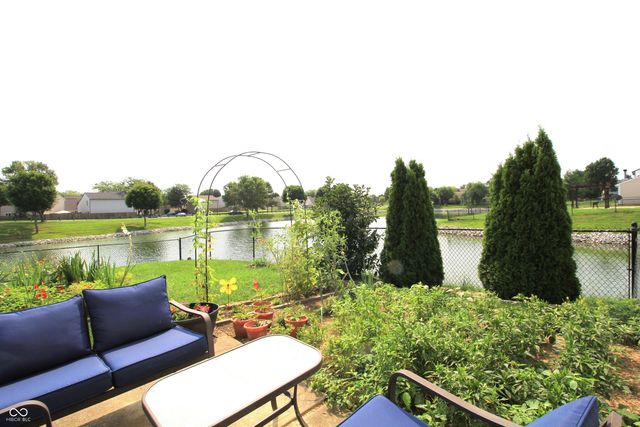 2399 Longleaf Drive, Greenwood, IN 46143