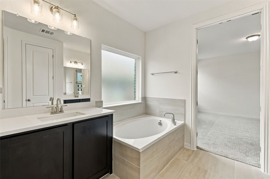 16517 Japanese Maple Drive, Fort Worth, TX 76247 — photo 5