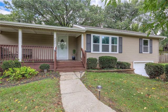 5201 Riggs Street, Mission, KS 66202
