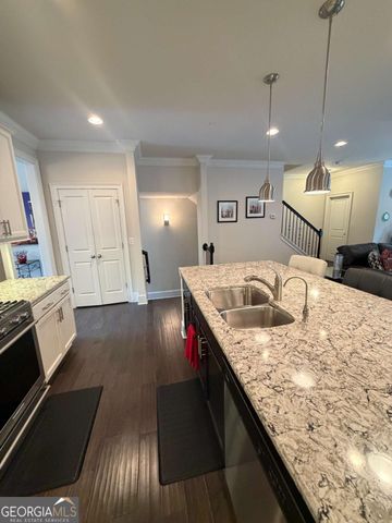 9015 Woodland Trail 8, Alpharetta, GA 30009