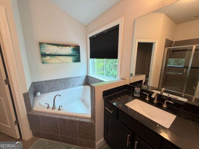 9015 Woodland Trail 8, Alpharetta, GA 30009