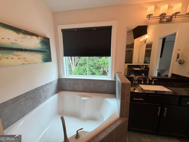 9015 Woodland Trail 8, Alpharetta, GA 30009