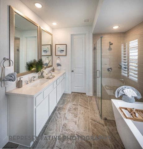 252 Menlo BND, Liberty Hill, TX 78642