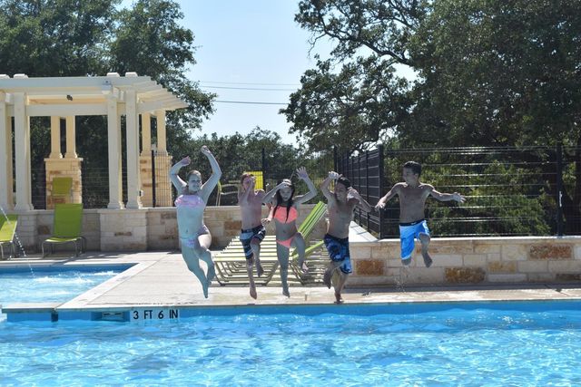 252 Menlo BND, Liberty Hill, TX 78642