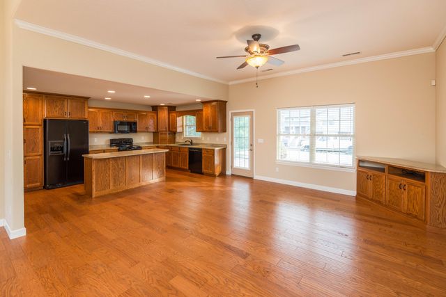 205 VENUS ST, Jefferson City, MO 65101