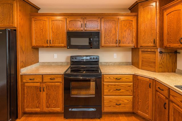 205 VENUS ST, Jefferson City, MO 65101