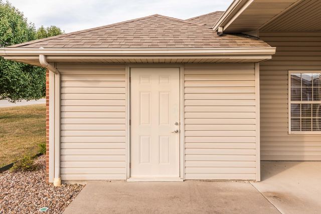 205 VENUS ST, Jefferson City, MO 65101