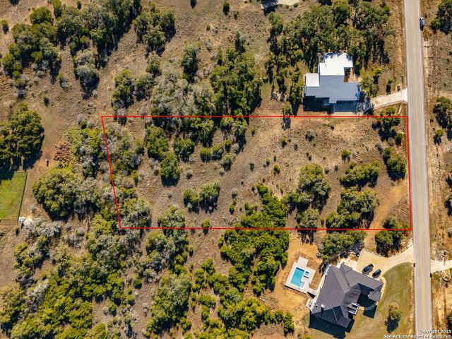 2136 Senora Ridge, Canyon Lake, TX 78133