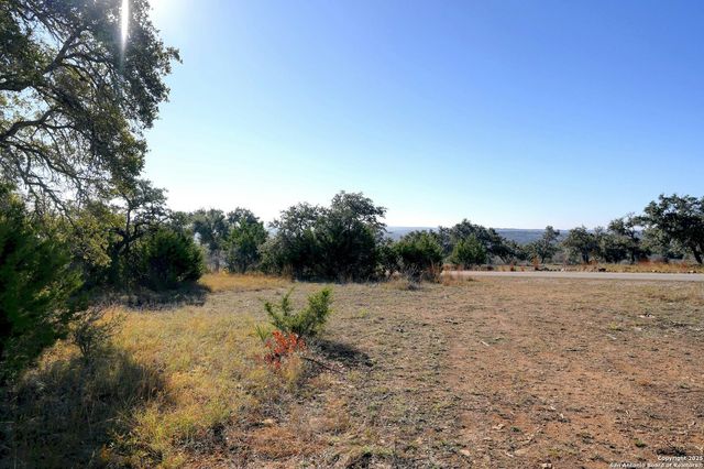 2136 Senora Ridge, Canyon Lake, TX 78133