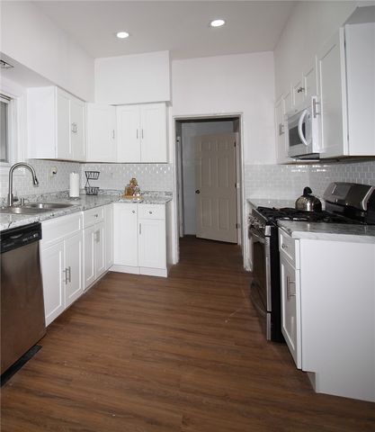 3067 Zephyr, Sheraden, PA 15204