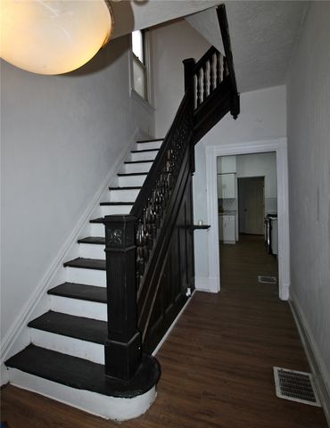 3067 Zephyr, Sheraden, PA 15204