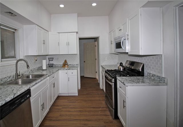 3067 Zephyr, Sheraden, PA 15204