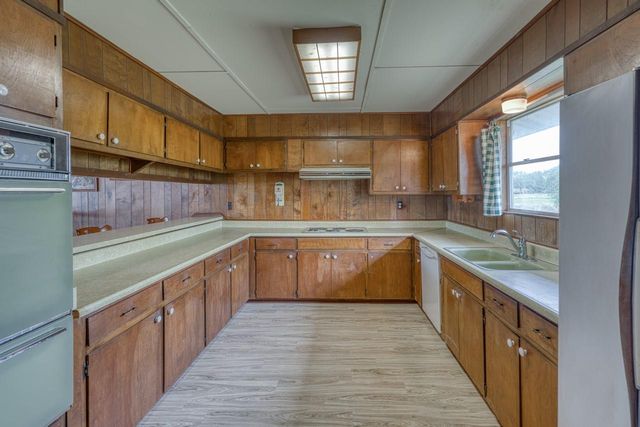 420 Hill DR, Granite Shoals, TX 78654