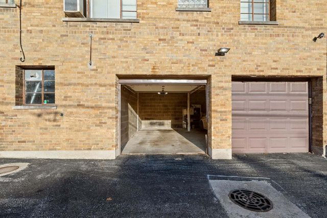 1539 Monroe Avenue 2, River Forest, IL 60305