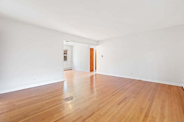 1539 Monroe Avenue 2, River Forest, IL 60305