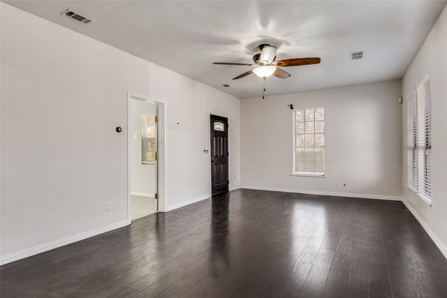 616 Wayne Street, Dallas, TX 75223