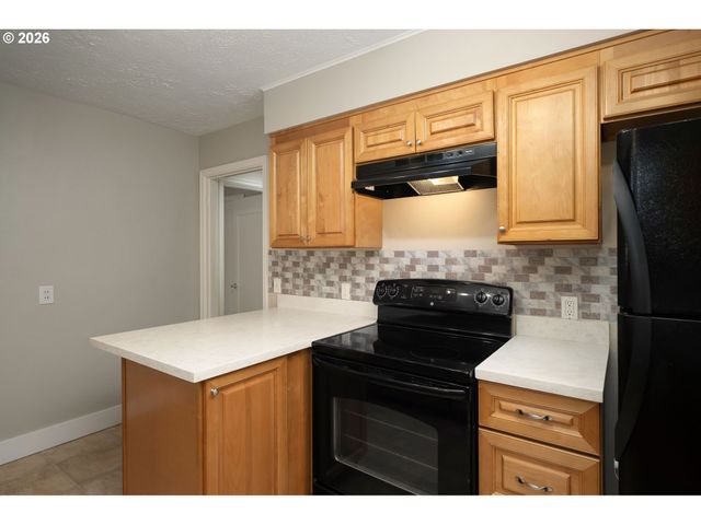 2010 Ne 78TH Ave, Portland, OR 97213