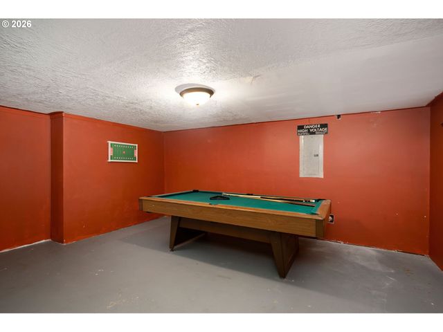 2010 Ne 78TH Ave, Portland, OR 97213