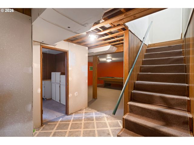 2010 Ne 78TH Ave, Portland, OR 97213