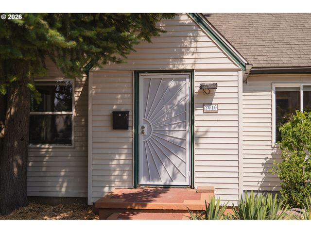 2010 Ne 78TH Ave, Portland, OR 97213