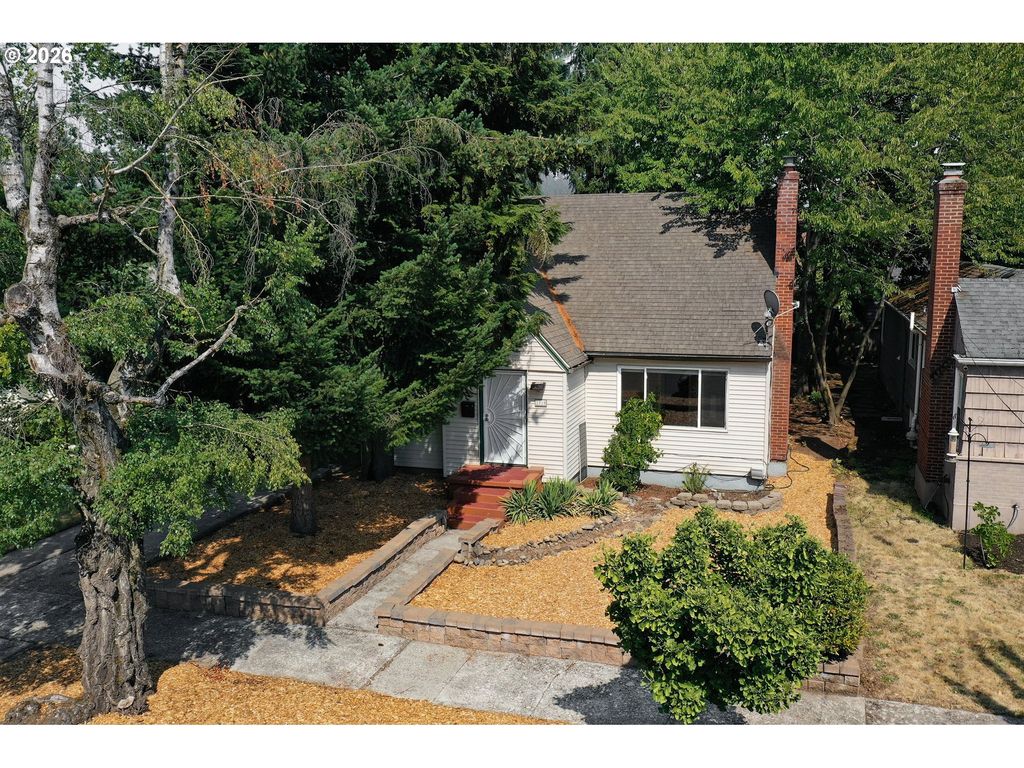2010 Ne 78TH Ave, Portland, OR 97213