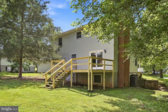 105 FENWAY DR, Charles Town, WV 25414