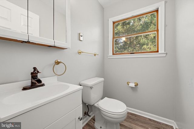105 FENWAY DR, Charles Town, WV 25414